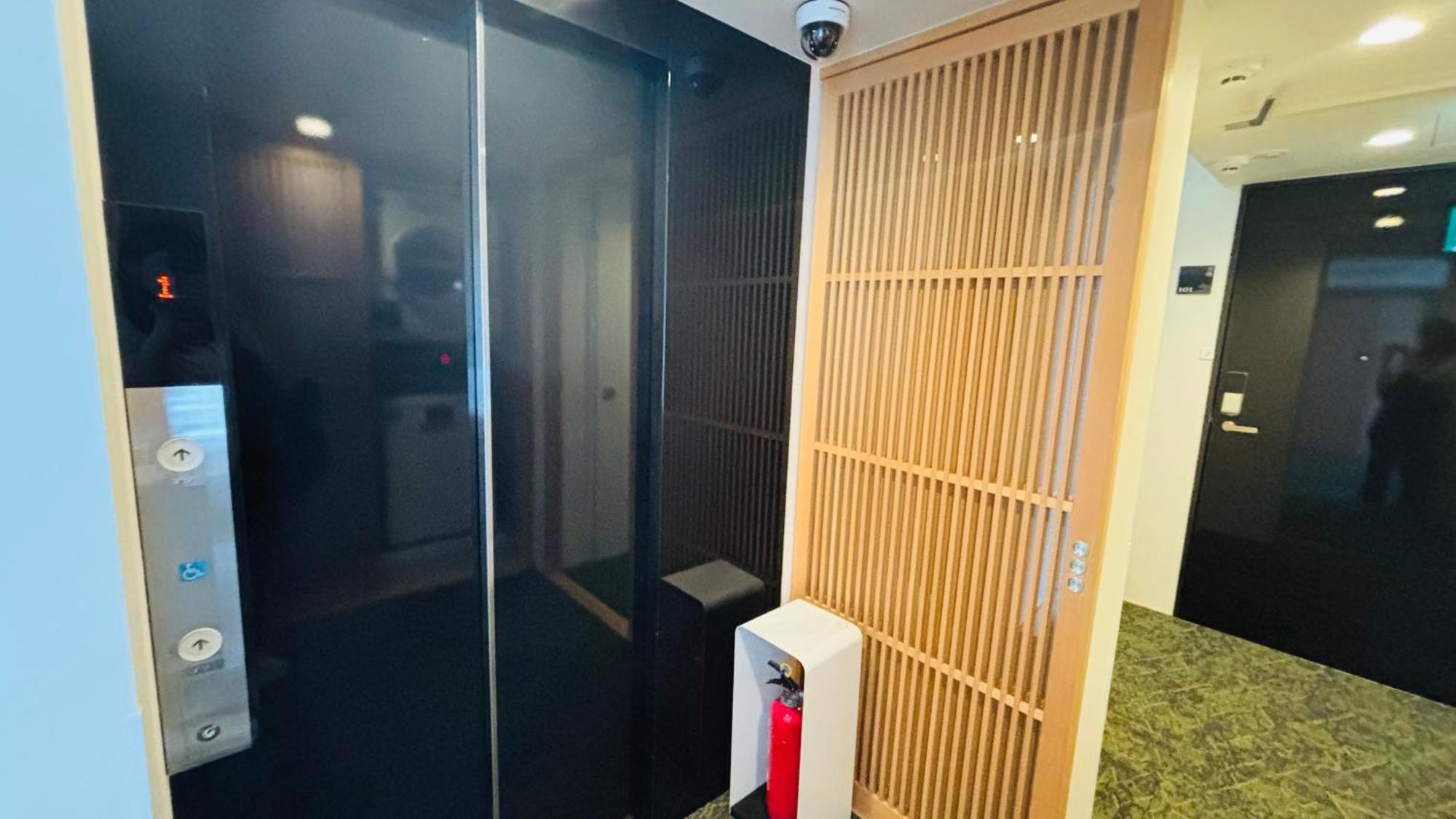 Resi Hachi Apartment *