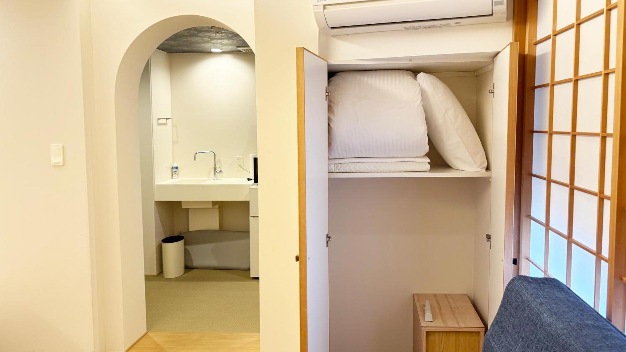 Resi Hachi Apartment